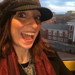 Meet your Posher, Kim